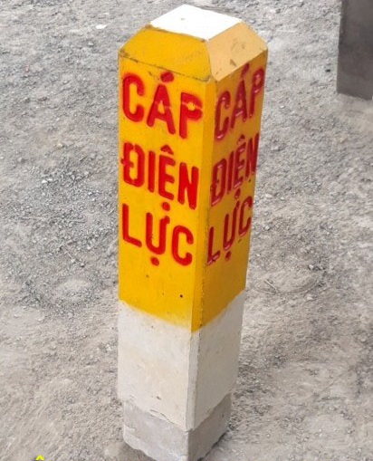 cọc bê tông cảnh báo cáp ngầm loại không chân đế