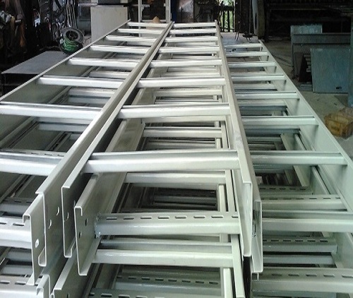 Thang-cáp-400x100-sơn-tĩnh-điện